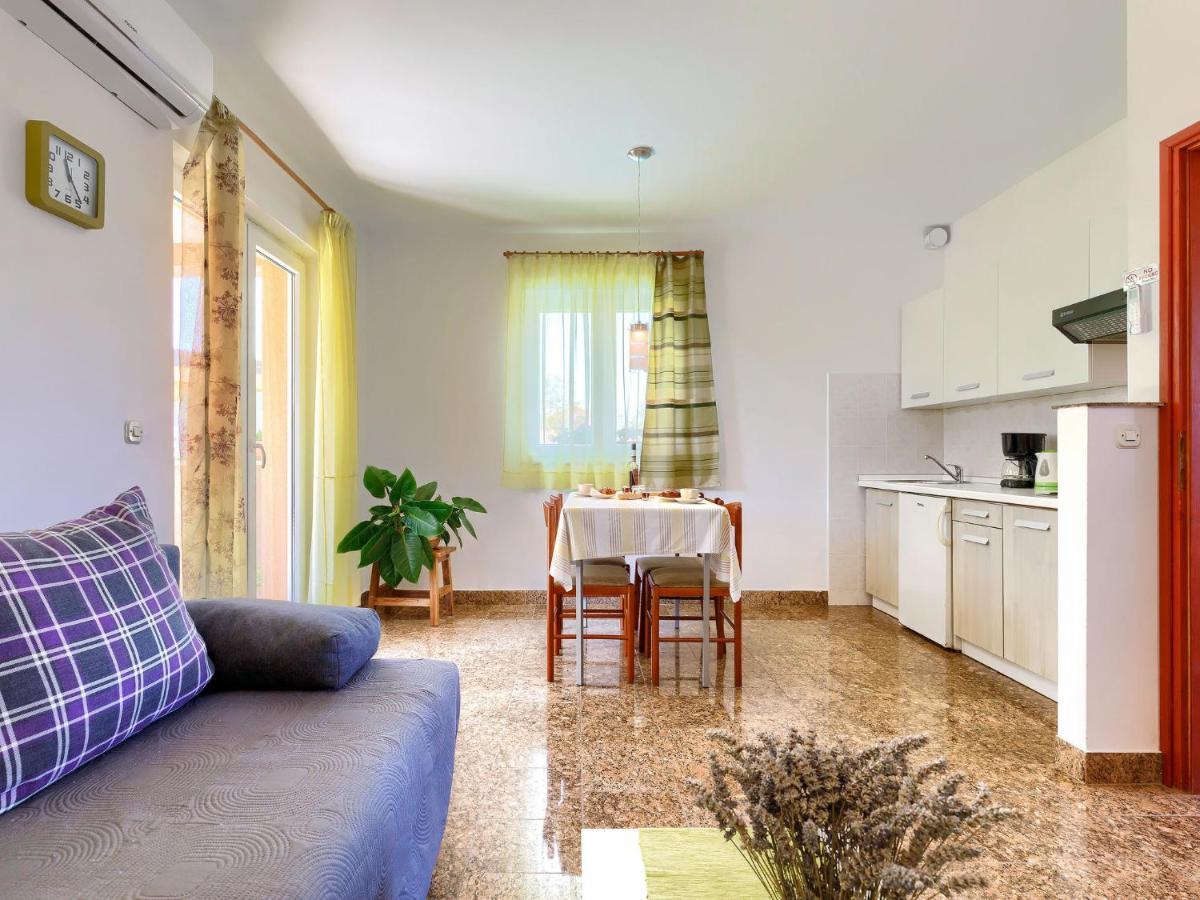 Holiday Home House Eric&Paolo By Interhome Pula Exterior photo