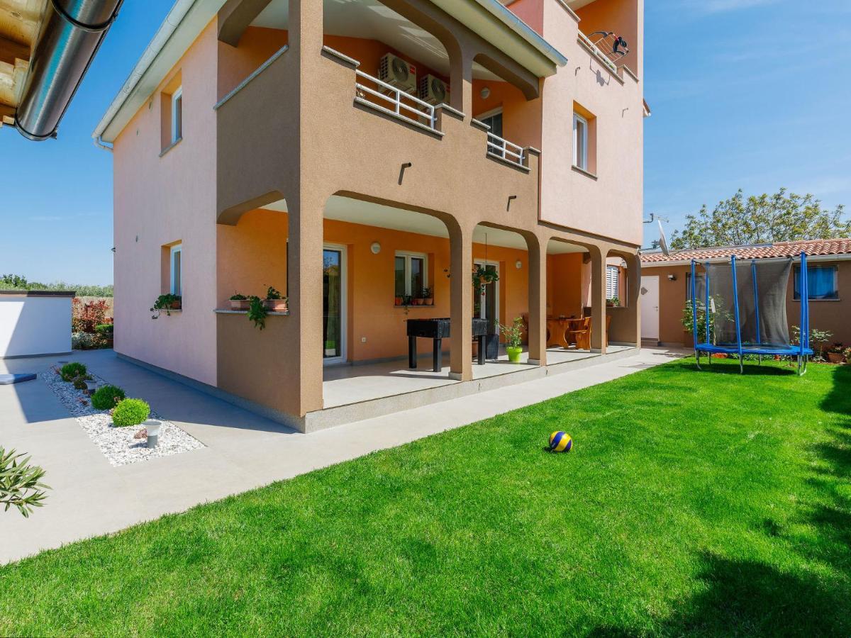 Holiday Home House Eric&Paolo By Interhome Pula Exterior photo